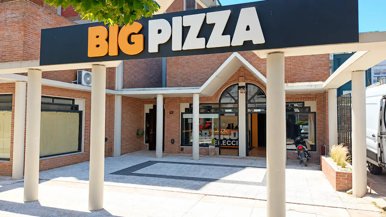 Fachada de la sucursal Big Pizza Pinamar